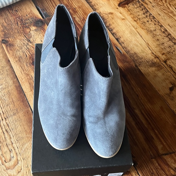 Madewell 1937 dark gray suede booties - Picture 2 of 5